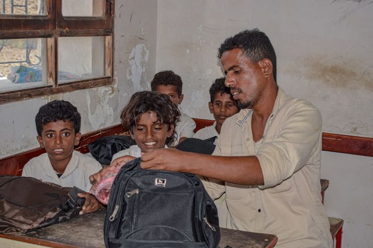 الإمارات تواصل دورها الإنساني في اليمن