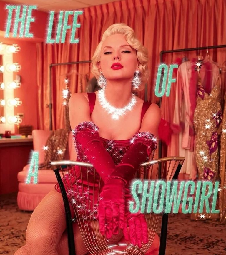 الفنانة الأمريكية تايلور سويفت الفنانة الأمريكية تايلور سويفت