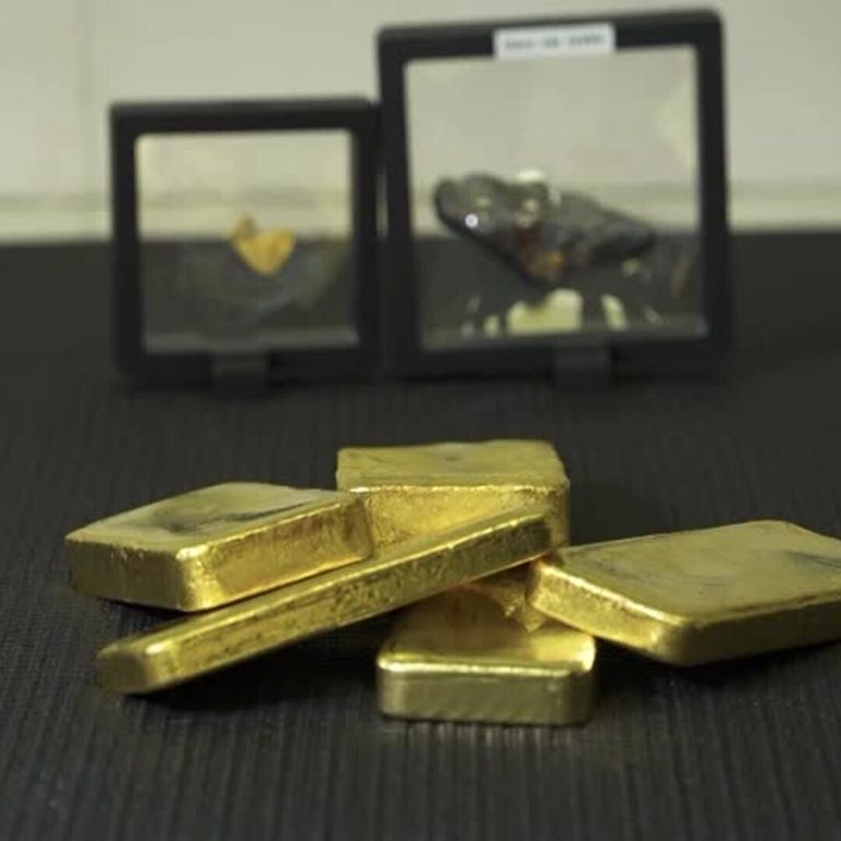 أوقية من الذهب - رويترز