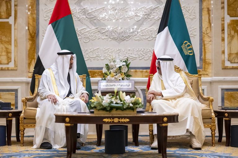 الشيخ محمد بن زايد آل نهيان وأمير دولة الكويت