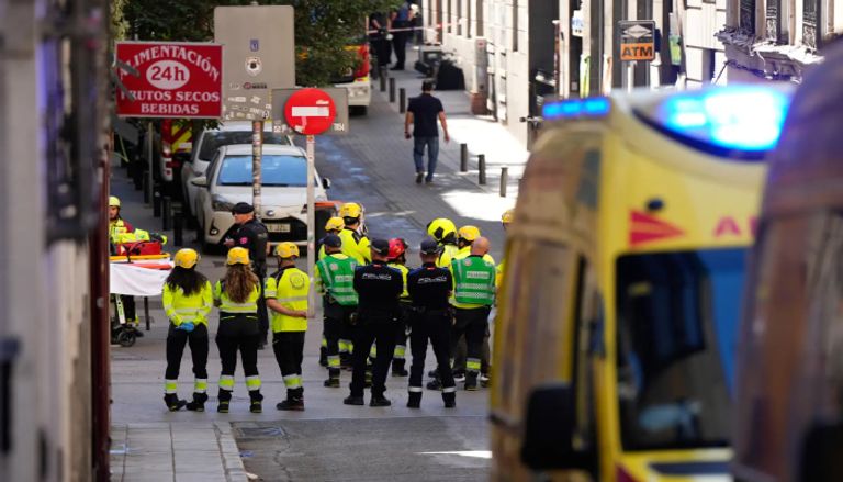 تفاصيل انهيار مبنى قيد التحويل في مدريد