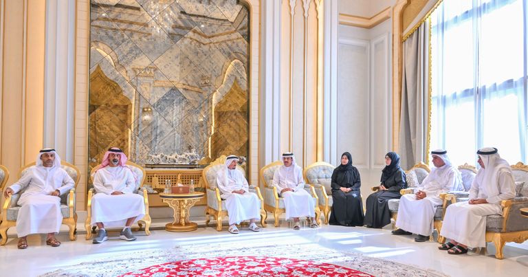 الشيخ حميد بن راشد يستقبل مجلس أمناء هيئة الأعمال الخيرية