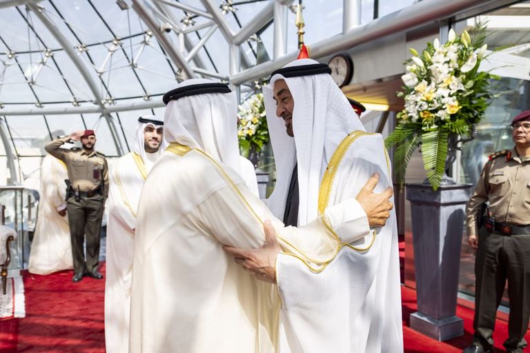 الشيخ محمد بن زايد آل نهيان رئيس دولة الإمارات وأمير الكويت