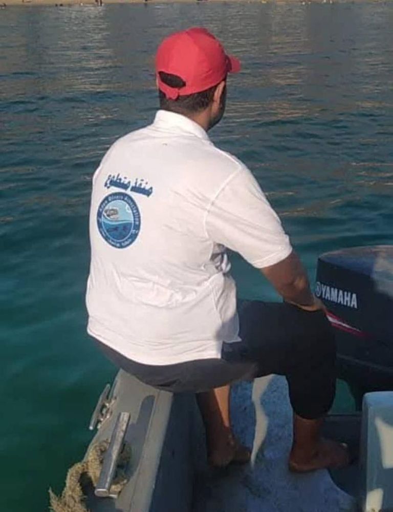 جمعية غواصي عدن.. المهمة حماية الأرواح 