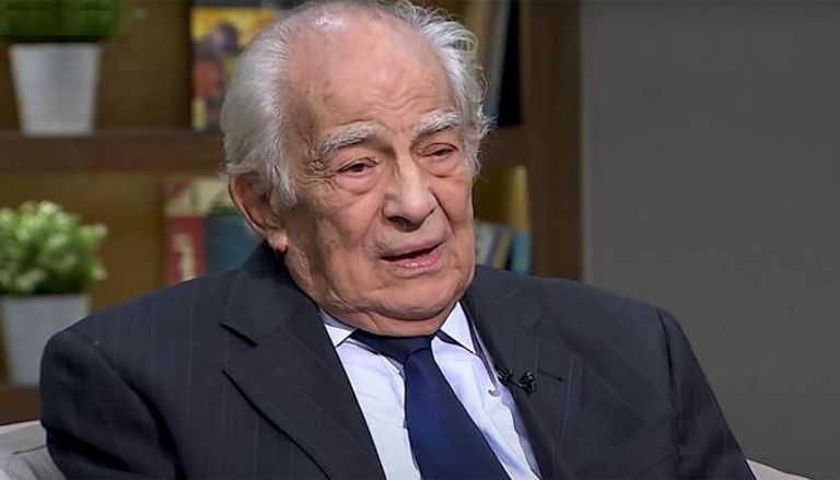 الفنان رشوان توفيق 