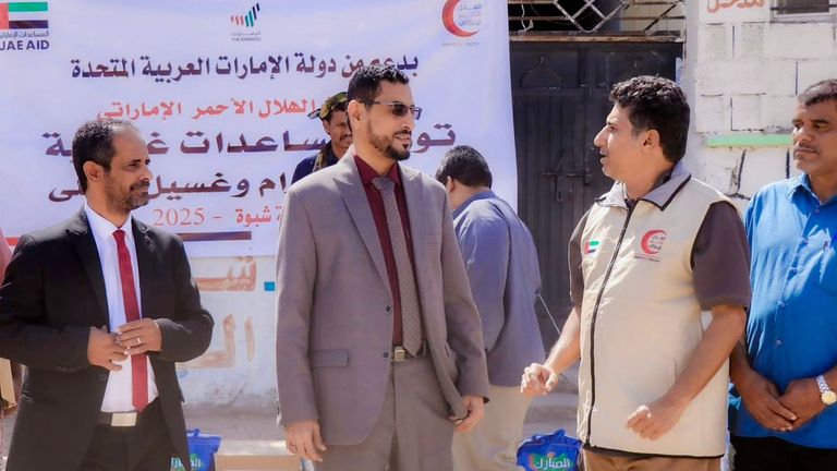 مساعدات إماراتية إلى اليمن