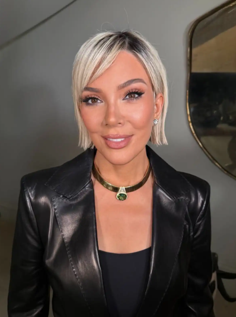 كيم كارداشيان ووالدتها كريس جينر