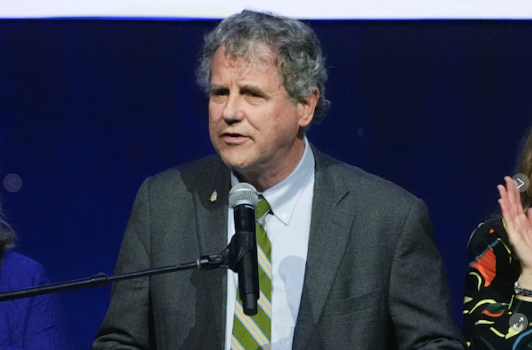 السيناتور براون العملات المشفرة تغير المشهد في أمريكا