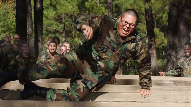 جندية بريطانية