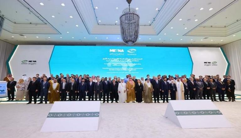جانب من اجتماع إطلاق شبكة «مينا-أيرن» بجدة