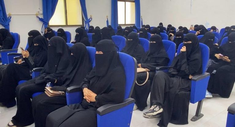 المهرة اليمنية تحتفي بلغتها