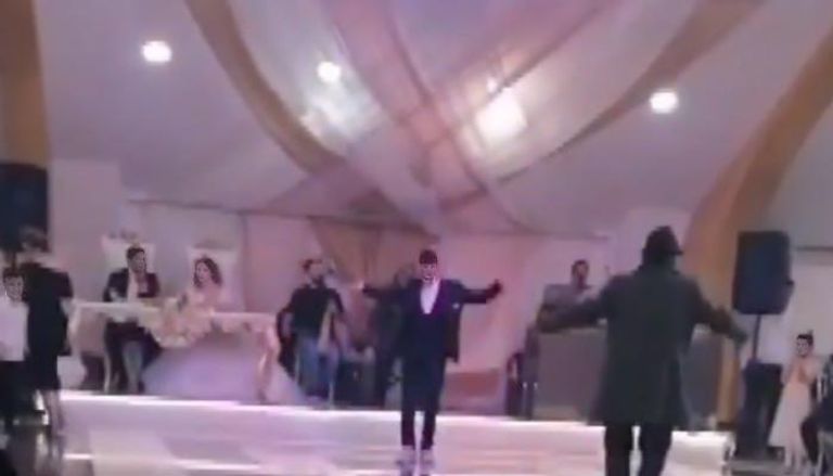 وفاة المغني التركي يُكسل قادر في حفل زفاف