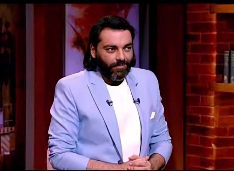 الكاتب محمود صلاح الكاتب محمود صلاح