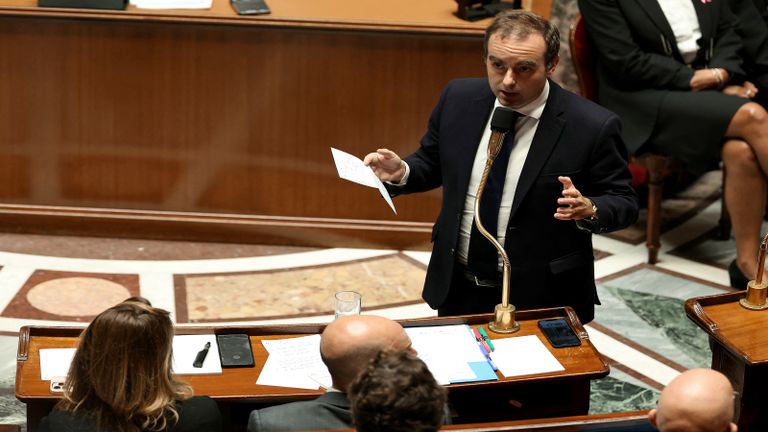 سيباستيان لوكورنو أمام البرلمان