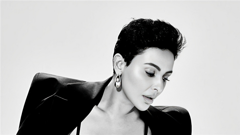 الفنانة ميس حمدان الفنانة ميس حمدان