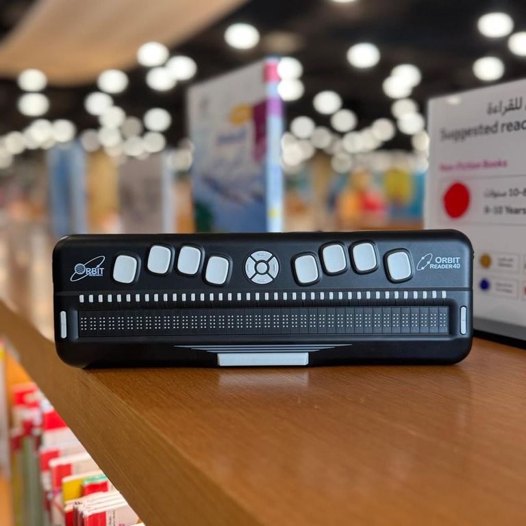 الإمارات تحتفي باليوم العالمي للعصا البيضاء