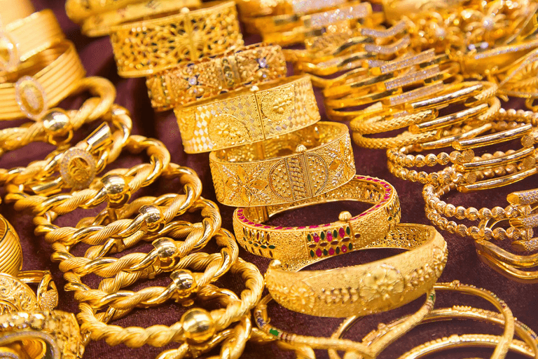 مشغولات ذهبية - أرشيفية