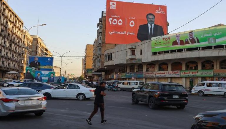 لوحات إعلانية انتخابية في أحد شوارع بغداد