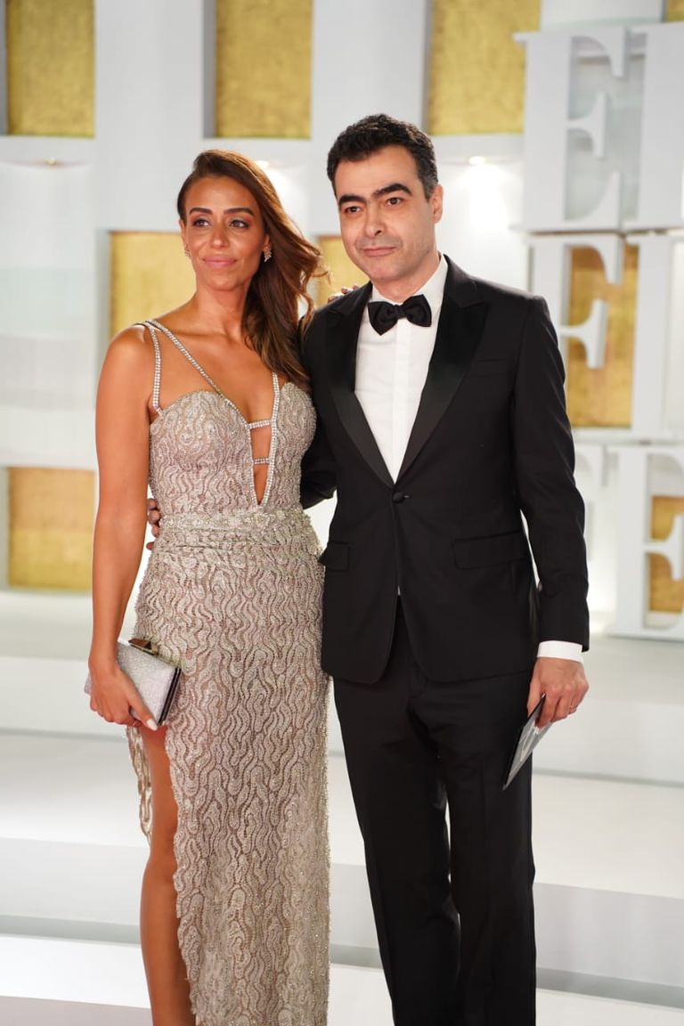 طه دسوقي وزوجته في الجونة