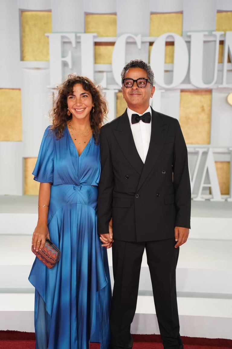 طه دسوقي وزوجته في الجونة