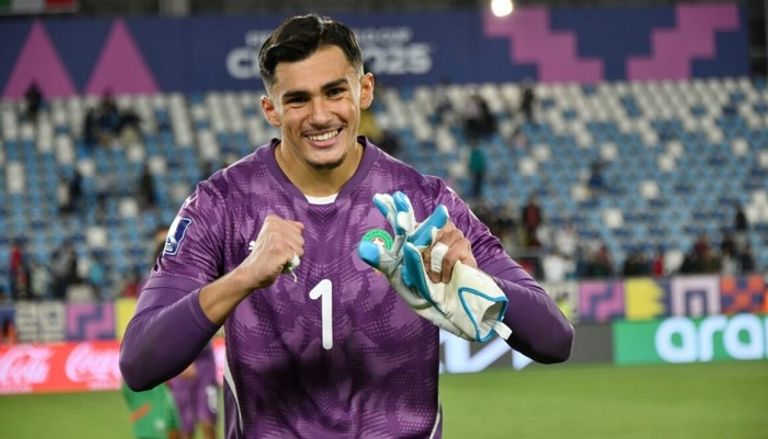 حارس المرمى يانيس بنشاوش