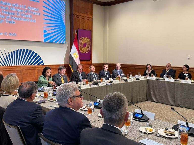 وزير المالية المصري في لقاء على هامش اجتماعات صندوق النقد