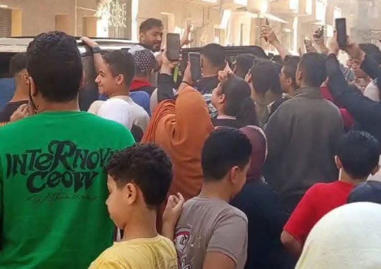 الفنان المصري تامر حسني