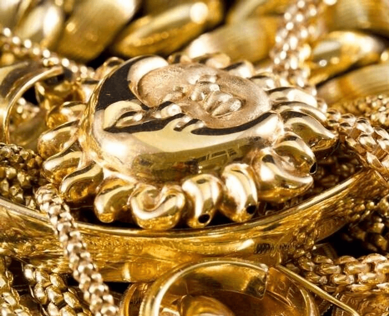 مشغولات ذهبية- أرشيفية