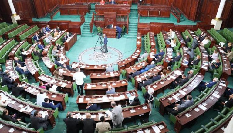 جانب من الجلسة العامة بالبرلمان التونسي