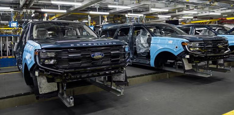 مصنع فورد مصنع تابع لشركة صناعة السيارات الأمريكية «فورد»