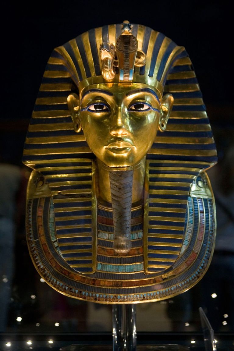 تفاصيل أزمة مقبرة توت عنخ آمون بمصر