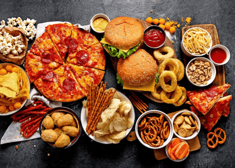 الأطعمة فائقة المعالجة الأطعمة فائقة المعالجة تجعل دماغك يطلب المزيد