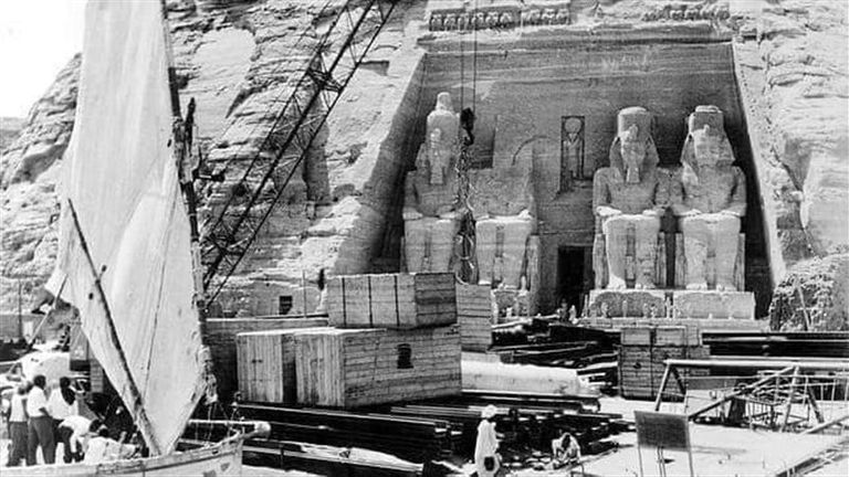 عملية نقل معبد أبوسمبل في الستينيات