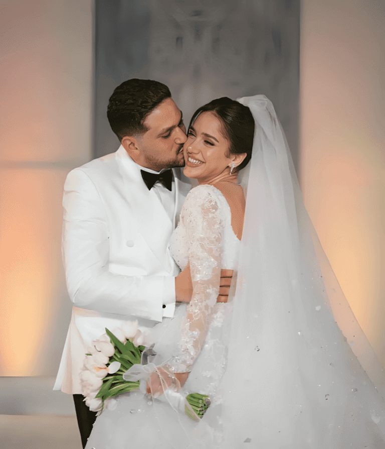 الفنانة رنا رئيس