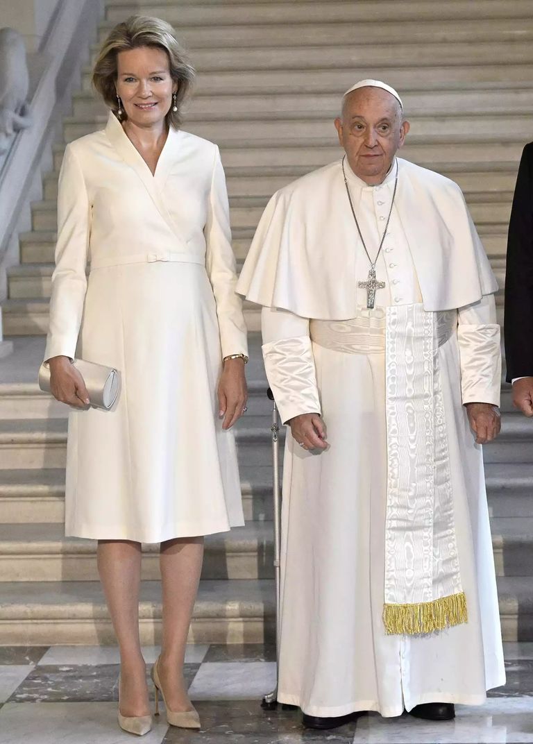 السيدات الملكيات الكاثوليكيات في قداس التنصيب الملك تشارلز والملكة كاميلا في الفاتيكان