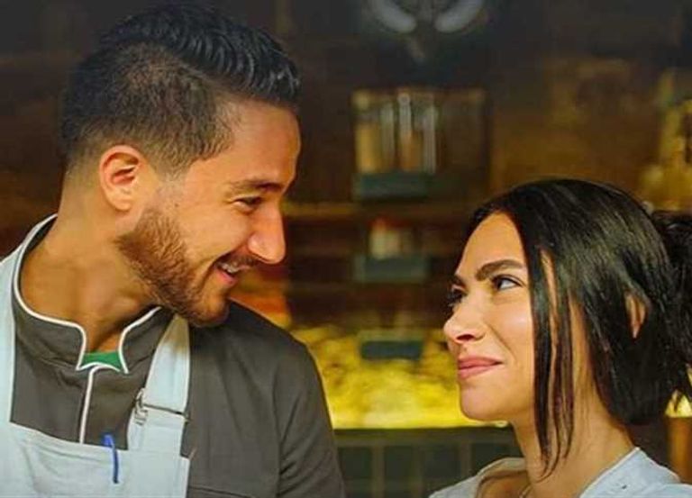 أحمد مالك رفقة هدى المفتي