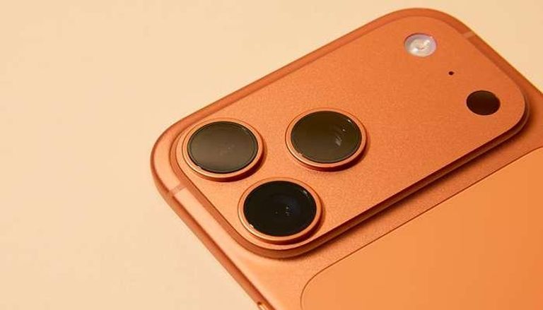 هاتف iPhone 17 برو