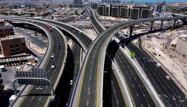 شبكة الطرق ومنظومة النقل في دبي