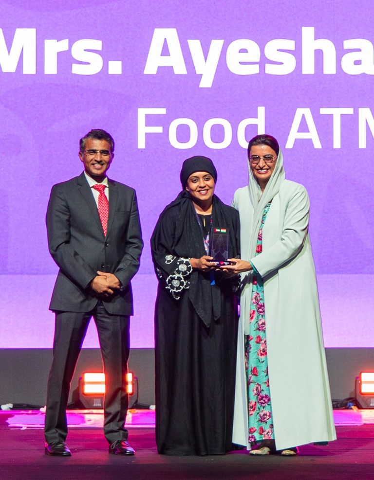الإمارات تحتفي بالجالية الهندية