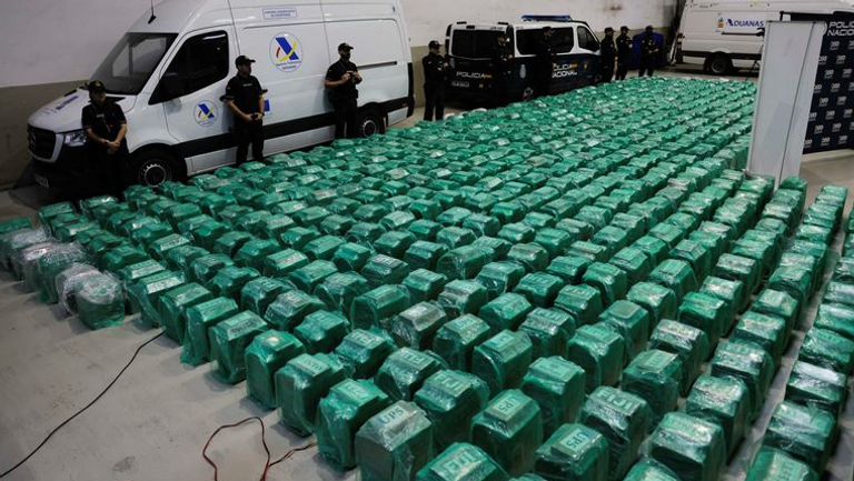 إسبانيا تضبط كمية كوكايين ضخمة