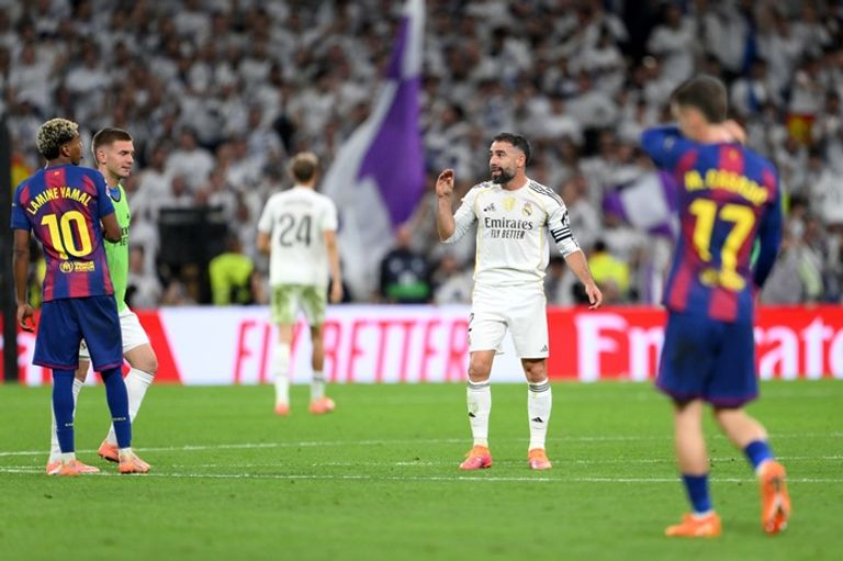 لامين يامال لامين يامال نجم برشلونة