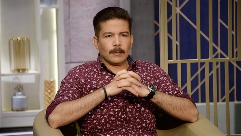 الفنان ياسر فرج الفنان ياسر فرج