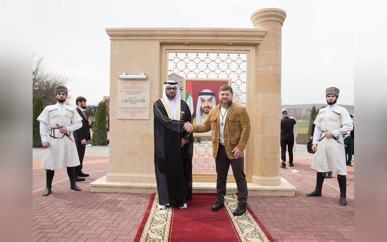 افتتاح المرحلة الأولى من طريق الشيخ محمد بن زايد في تعز