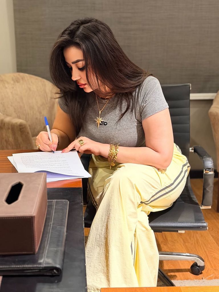 الفنانة رحمة محسن