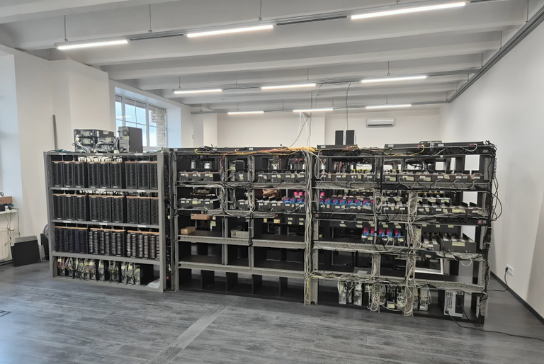 تفكيك شبكة SIMCARTEL