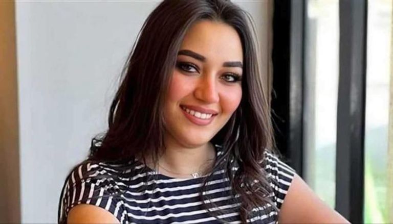 الفنانة رحمة محسن 