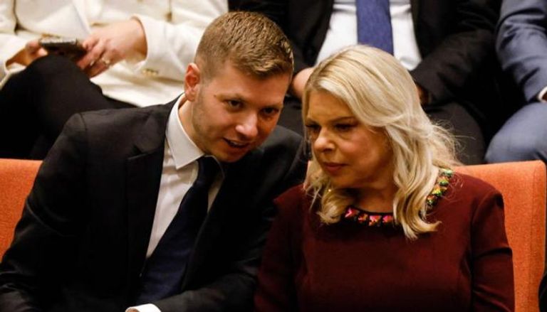 يائير نتنياهو ووالدته سارة