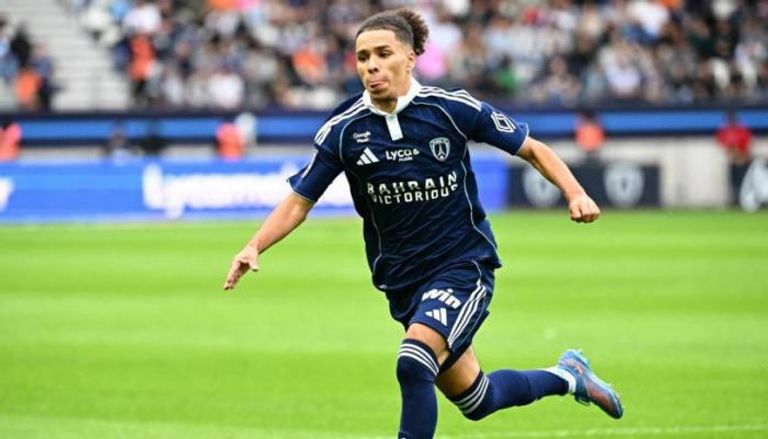 قبال نجم باريس إف سي