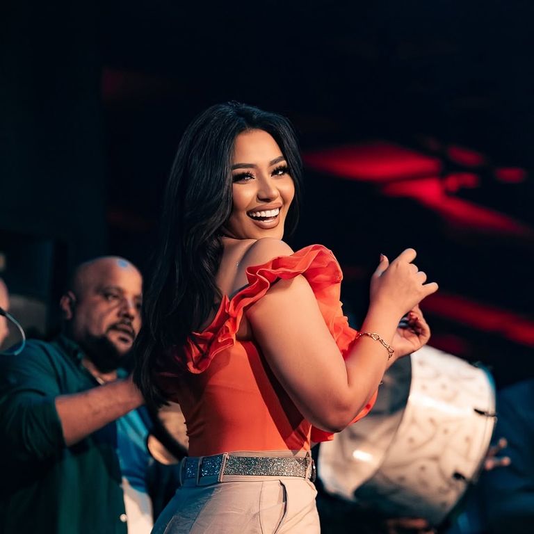 الفنانة رحمة محسن