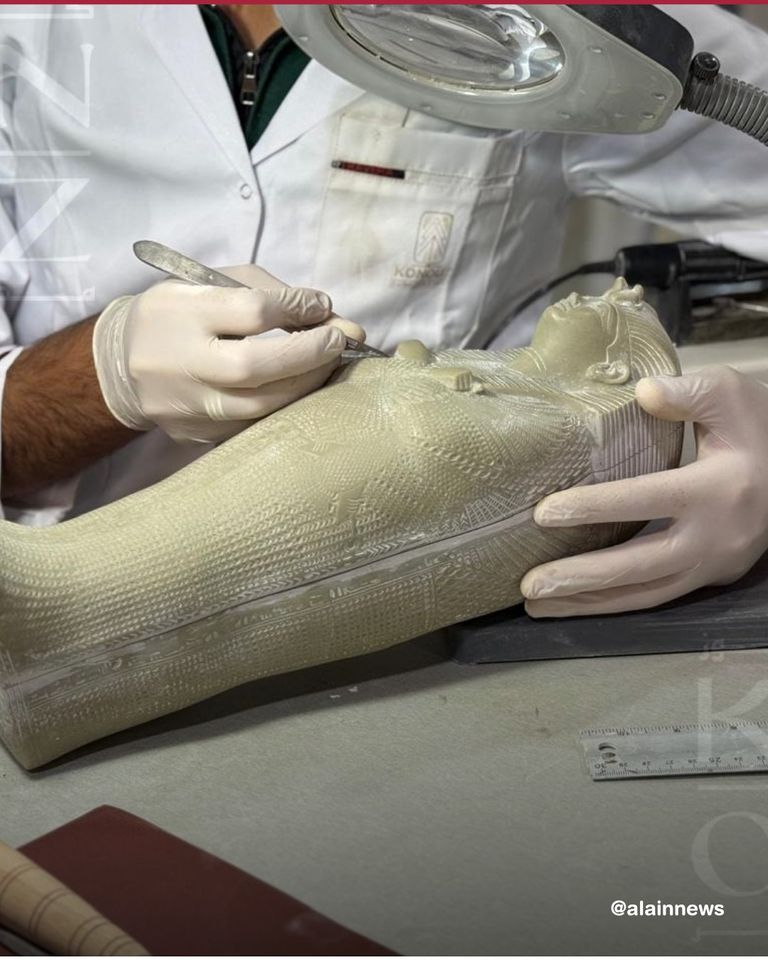 تصميم دعوة حفل الافتتاح